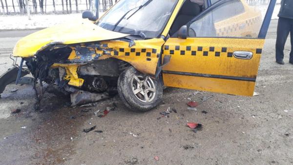 Пожилой таксист на Hyundai Accent спровоцировал ДТП с тремя пострадавшими на Ставрополье.